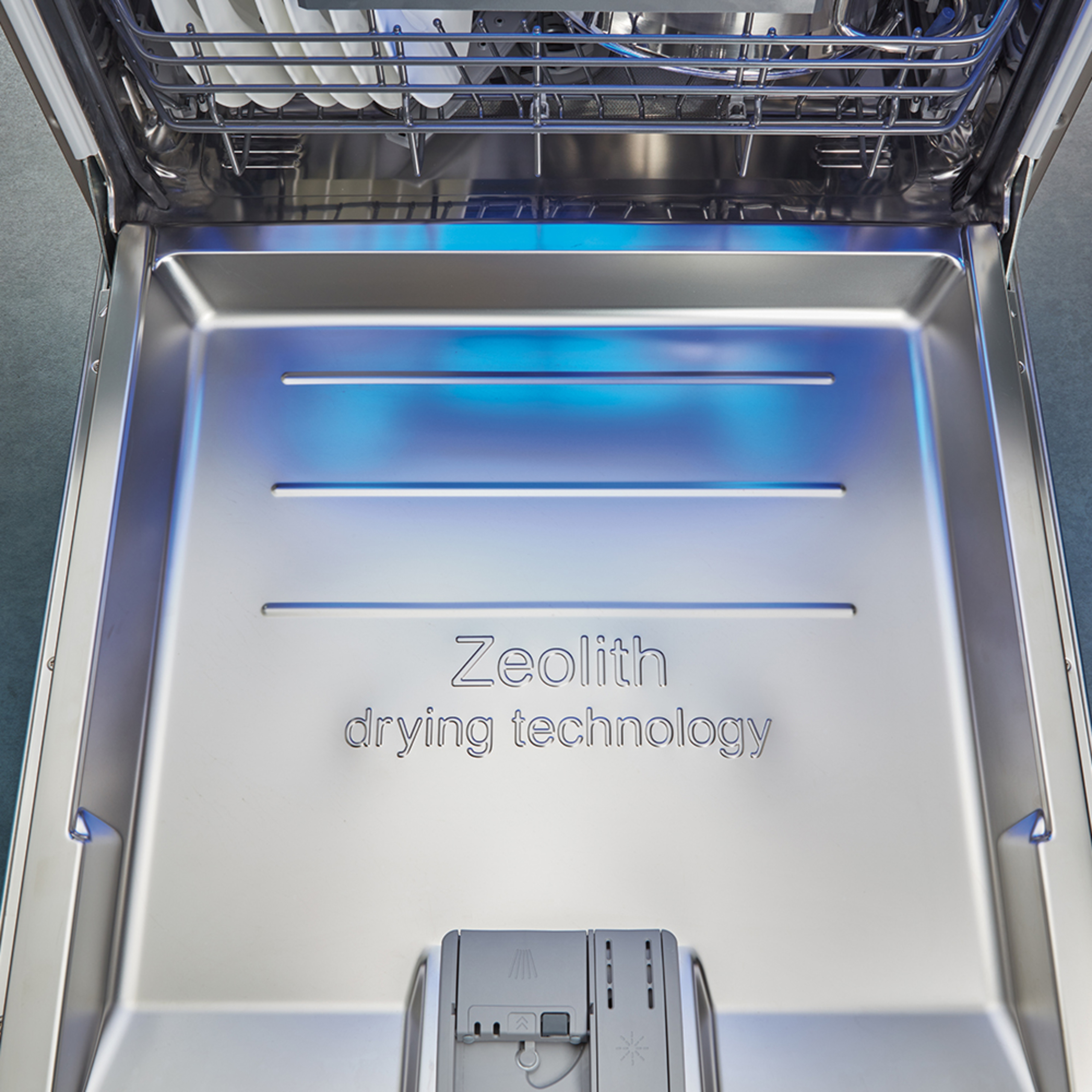 Zeolith Trocknen – Für glänzende Spülergebnisse bei AH-Elektroprojekt GmbH in Erding